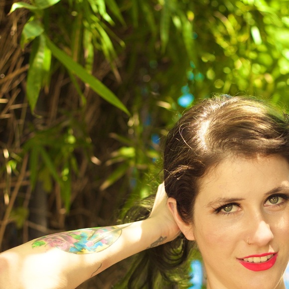 Meet your Posher, Sara - Picture 4 of 13